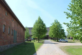Futterhaus neben der Wasserburg Liepen, Gielow